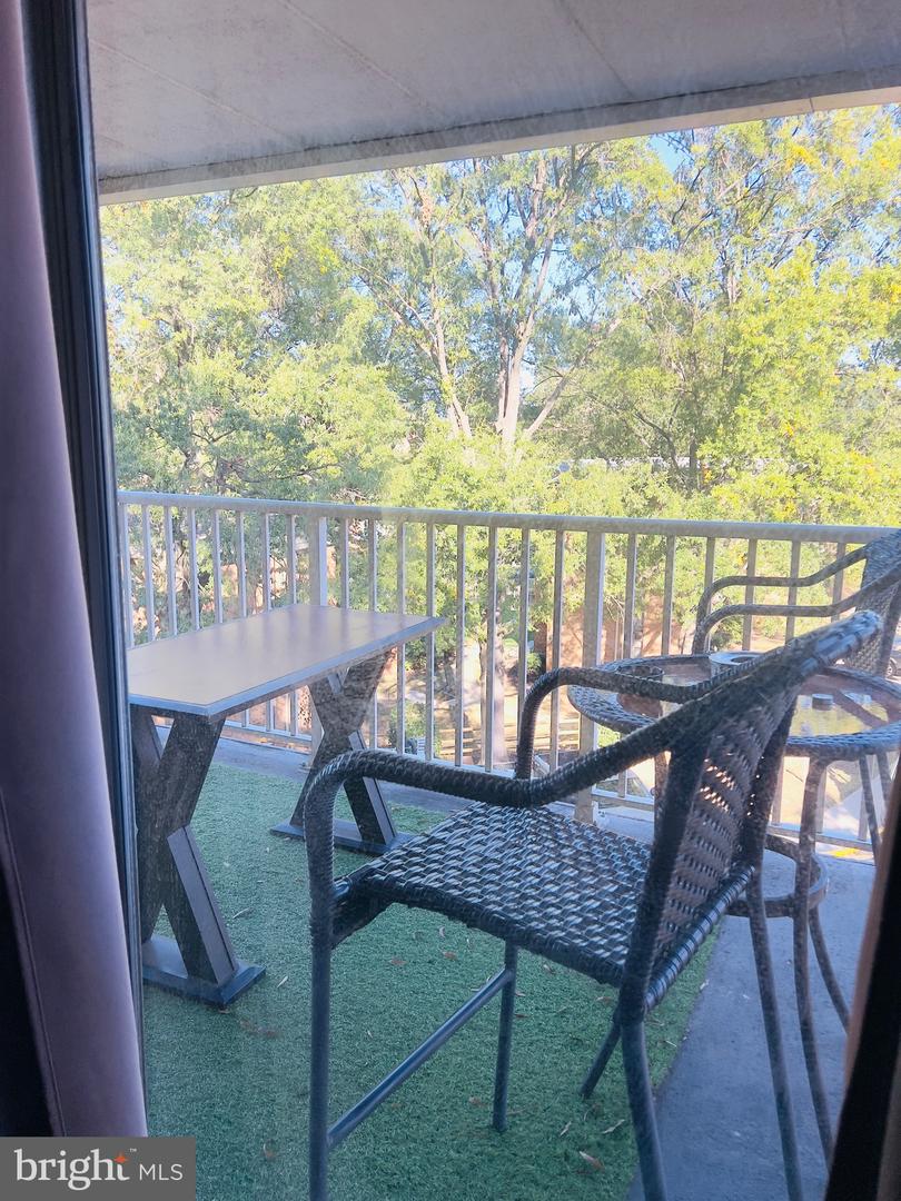 2630 FORT FARNSWORTH RD #154, ALEXANDRIA, Virginia 22303, 2 Bedrooms Bedrooms, 3 Rooms Rooms,1 BathroomBathrooms,Residential,For sale,2630 FORT FARNSWORTH RD #154,VAFX2275410 MLS # VAFX2275410