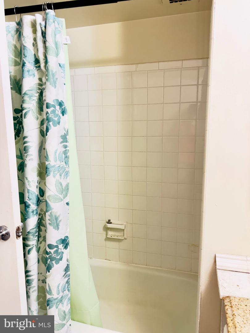 2630 FORT FARNSWORTH RD #154, ALEXANDRIA, Virginia 22303, 2 Bedrooms Bedrooms, 3 Rooms Rooms,1 BathroomBathrooms,Residential,For sale,2630 FORT FARNSWORTH RD #154,VAFX2275410 MLS # VAFX2275410