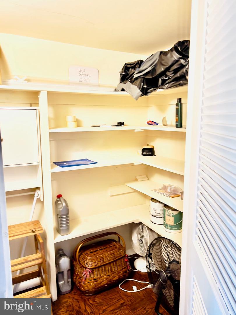 2630 FORT FARNSWORTH RD #154, ALEXANDRIA, Virginia 22303, 2 Bedrooms Bedrooms, 3 Rooms Rooms,1 BathroomBathrooms,Residential,For sale,2630 FORT FARNSWORTH RD #154,VAFX2275410 MLS # VAFX2275410