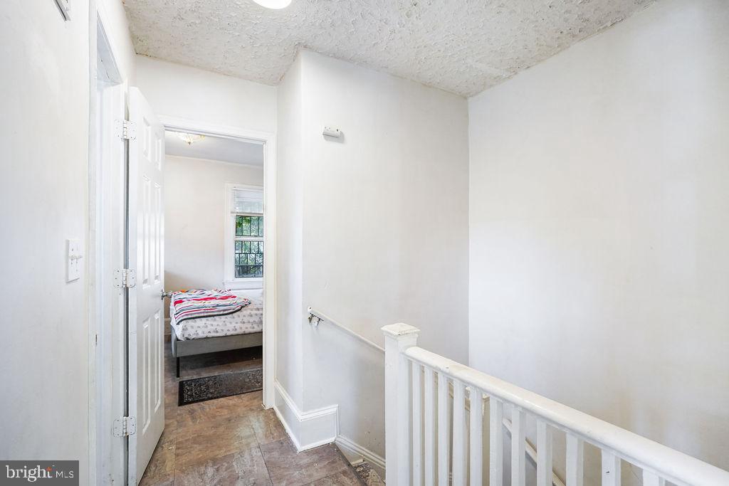 1729 L ST NE, WASHINGTON, District Of Columbia 20002, 2 Bedrooms Bedrooms, ,2 BathroomsBathrooms,Residential,For sale,1729 L ST NE,DCDC2228056 MLS # DCDC2228056