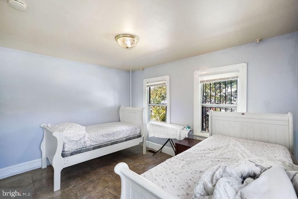1729 L ST NE, WASHINGTON, District Of Columbia 20002, 2 Bedrooms Bedrooms, ,2 BathroomsBathrooms,Residential,For sale,1729 L ST NE,DCDC2228056 MLS # DCDC2228056