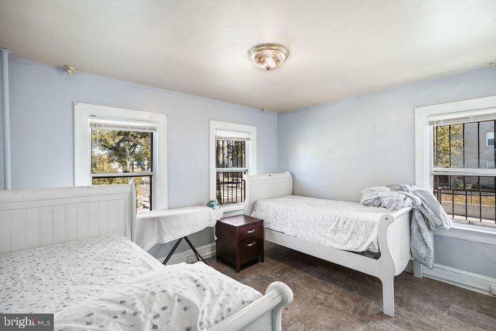 1729 L ST NE, WASHINGTON, District Of Columbia 20002, 2 Bedrooms Bedrooms, ,2 BathroomsBathrooms,Residential,For sale,1729 L ST NE,DCDC2228056 MLS # DCDC2228056
