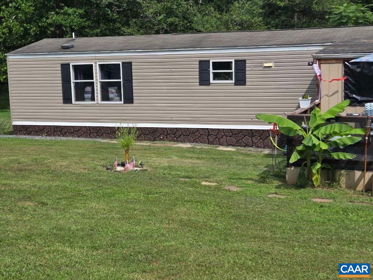 2018 PARKER MOUNTAIN RD, STANARDSVILLE, Virginia 22973, 3 Bedrooms Bedrooms, ,2 BathroomsBathrooms,Residential,For sale,2018 PARKER MOUNTAIN RD,670229 MLS # 670229