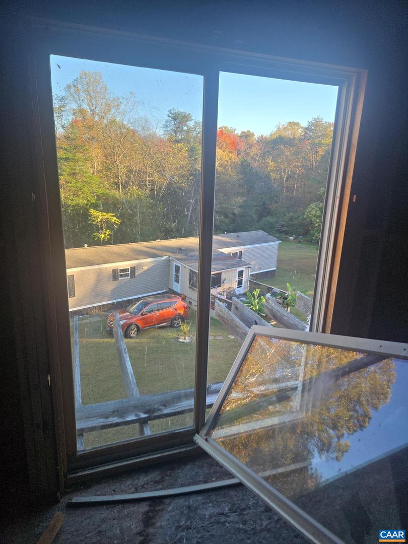 2018 PARKER MOUNTAIN RD, STANARDSVILLE, Virginia 22973, 3 Bedrooms Bedrooms, ,2 BathroomsBathrooms,Residential,For sale,2018 PARKER MOUNTAIN RD,670229 MLS # 670229