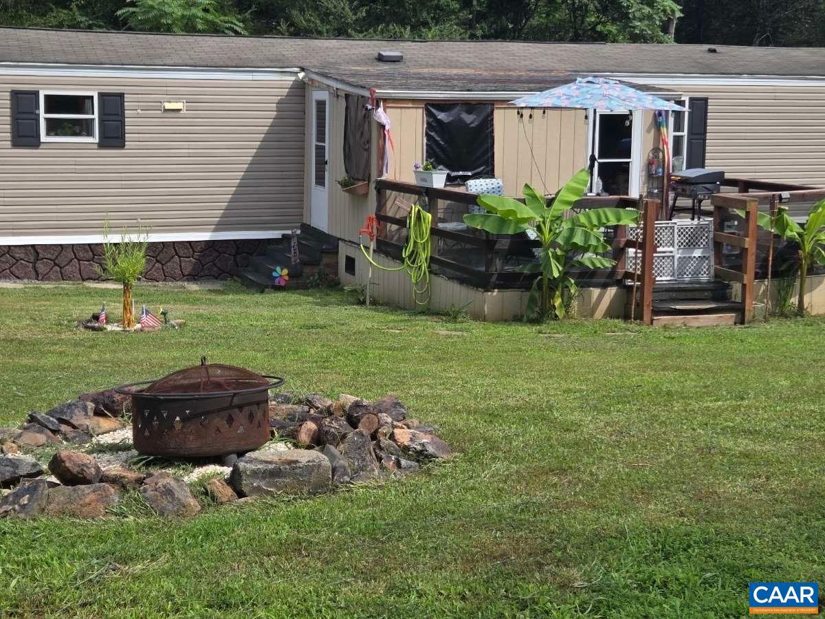 2018 PARKER MOUNTAIN RD, STANARDSVILLE, Virginia 22973, 3 Bedrooms Bedrooms, ,2 BathroomsBathrooms,Residential,For sale,2018 PARKER MOUNTAIN RD,670229 MLS # 670229