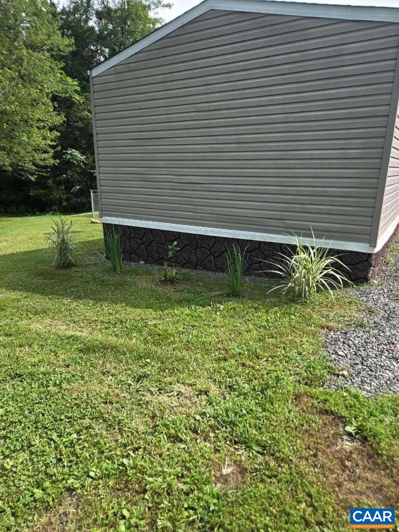 2018 PARKER MOUNTAIN RD, STANARDSVILLE, Virginia 22973, 3 Bedrooms Bedrooms, ,2 BathroomsBathrooms,Residential,For sale,2018 PARKER MOUNTAIN RD,670229 MLS # 670229