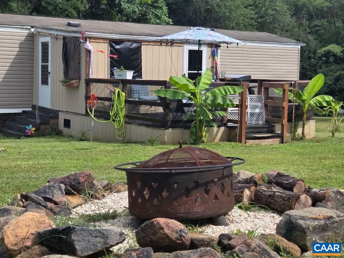 2018 PARKER MOUNTAIN RD, STANARDSVILLE, Virginia 22973, 3 Bedrooms Bedrooms, ,2 BathroomsBathrooms,Residential,For sale,2018 PARKER MOUNTAIN RD,670229 MLS # 670229