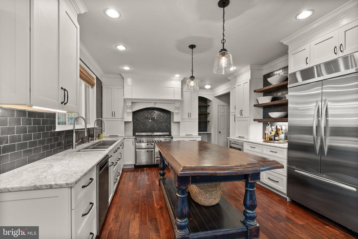 716 DUNCAN PL SE, LEESBURG, Virginia 20175, 5 Bedrooms Bedrooms, ,3 BathroomsBathrooms,Residential,For sale,716 DUNCAN PL SE,VALO2102836 MLS # VALO2102836