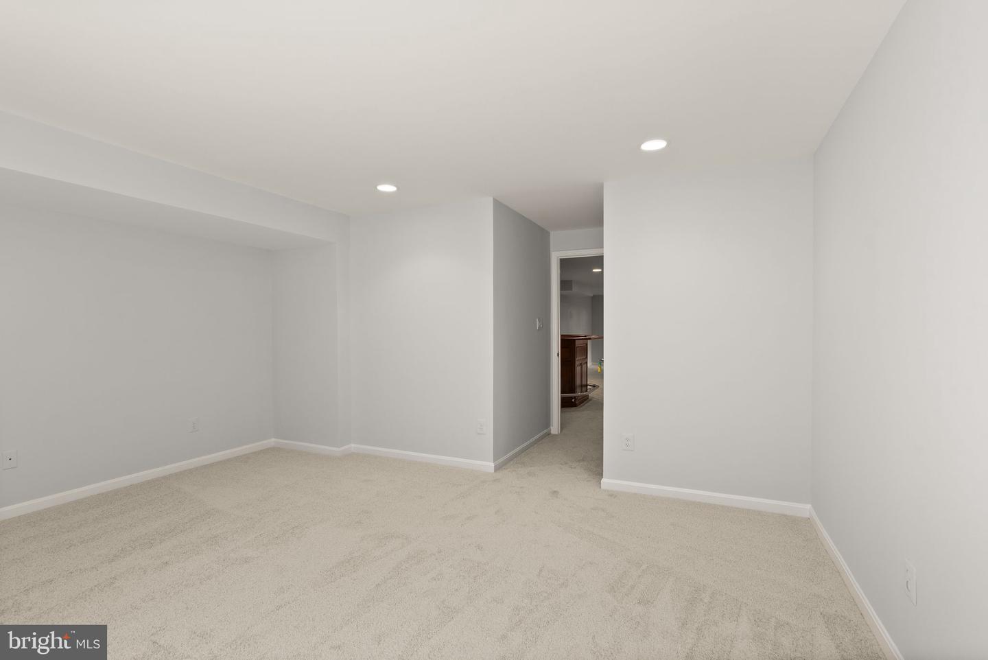 716 DUNCAN PL SE, LEESBURG, Virginia 20175, 5 Bedrooms Bedrooms, ,3 BathroomsBathrooms,Residential,For sale,716 DUNCAN PL SE,VALO2102836 MLS # VALO2102836
