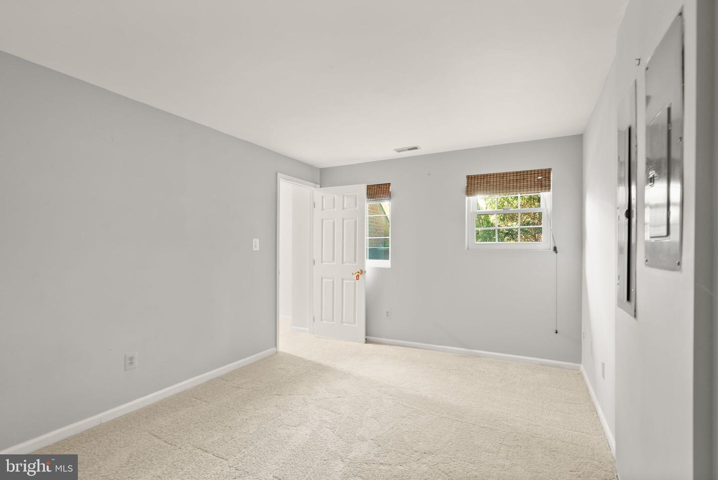 716 DUNCAN PL SE, LEESBURG, Virginia 20175, 5 Bedrooms Bedrooms, ,3 BathroomsBathrooms,Residential,For sale,716 DUNCAN PL SE,VALO2102836 MLS # VALO2102836