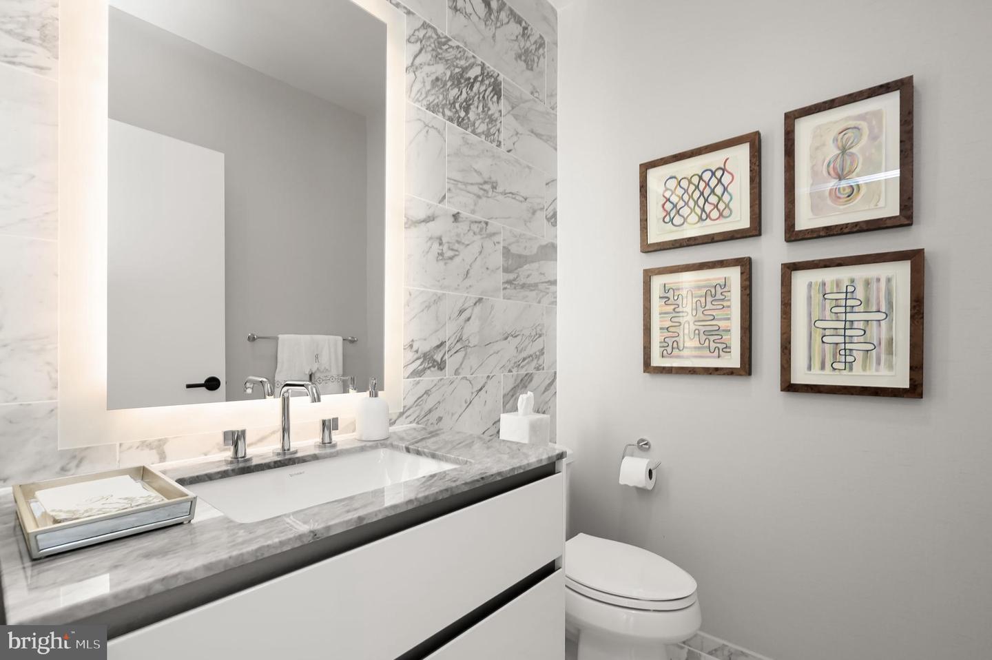 1781 N PIERCE ST #2401, ARLINGTON, Virginia 22209, 3 Bedrooms Bedrooms, ,2 BathroomsBathrooms,Residential,For sale,1781 N PIERCE ST #2401,VAAR2064380 MLS # VAAR2064380