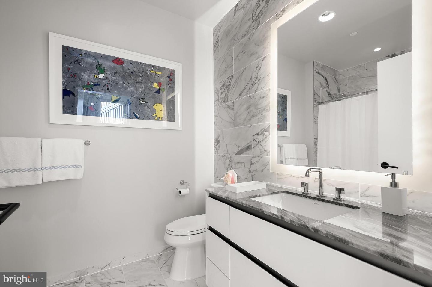 1781 N PIERCE ST #2401, ARLINGTON, Virginia 22209, 3 Bedrooms Bedrooms, ,2 BathroomsBathrooms,Residential,For sale,1781 N PIERCE ST #2401,VAAR2064380 MLS # VAAR2064380