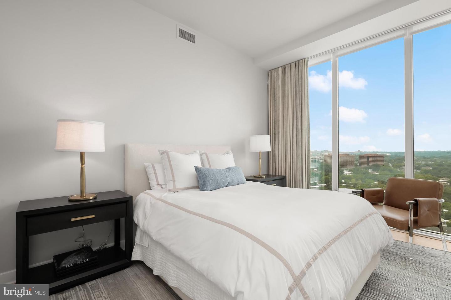1781 N PIERCE ST #2401, ARLINGTON, Virginia 22209, 3 Bedrooms Bedrooms, ,2 BathroomsBathrooms,Residential,For sale,1781 N PIERCE ST #2401,VAAR2064380 MLS # VAAR2064380