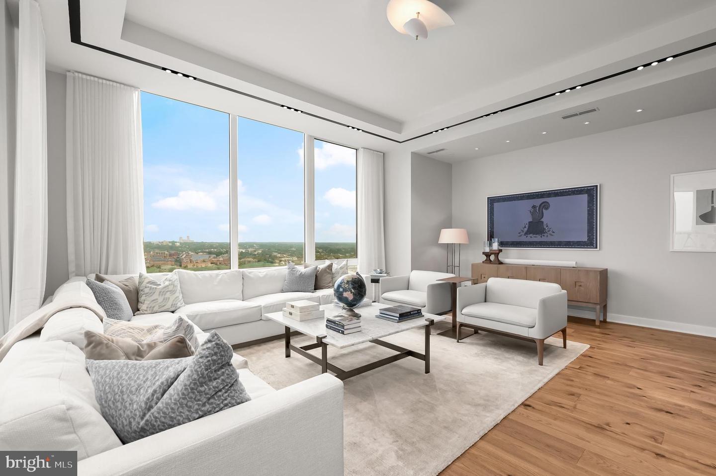 1781 N PIERCE ST #2401, ARLINGTON, Virginia 22209, 3 Bedrooms Bedrooms, ,2 BathroomsBathrooms,Residential,For sale,1781 N PIERCE ST #2401,VAAR2064380 MLS # VAAR2064380
