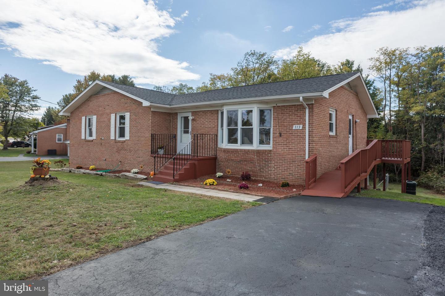 113 WILLIAMSON RD, WINCHESTER, Virginia 22602, 3 Bedrooms Bedrooms, ,2 BathroomsBathrooms,Residential,For sale,113 WILLIAMSON RD,VAFV2037522 MLS # VAFV2037522