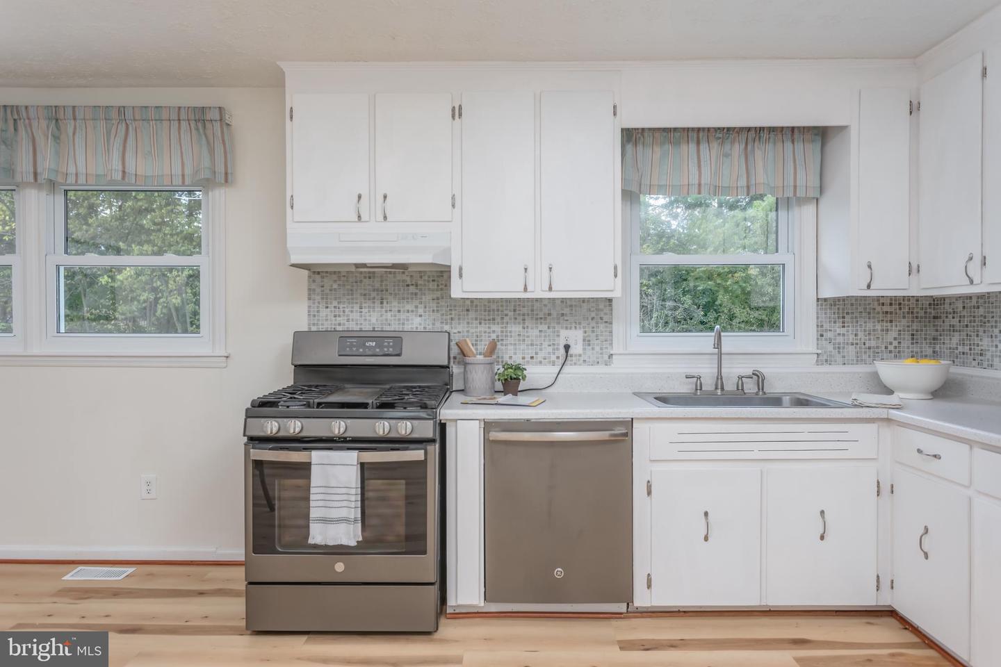 113 WILLIAMSON RD, WINCHESTER, Virginia 22602, 3 Bedrooms Bedrooms, ,2 BathroomsBathrooms,Residential,For sale,113 WILLIAMSON RD,VAFV2037522 MLS # VAFV2037522