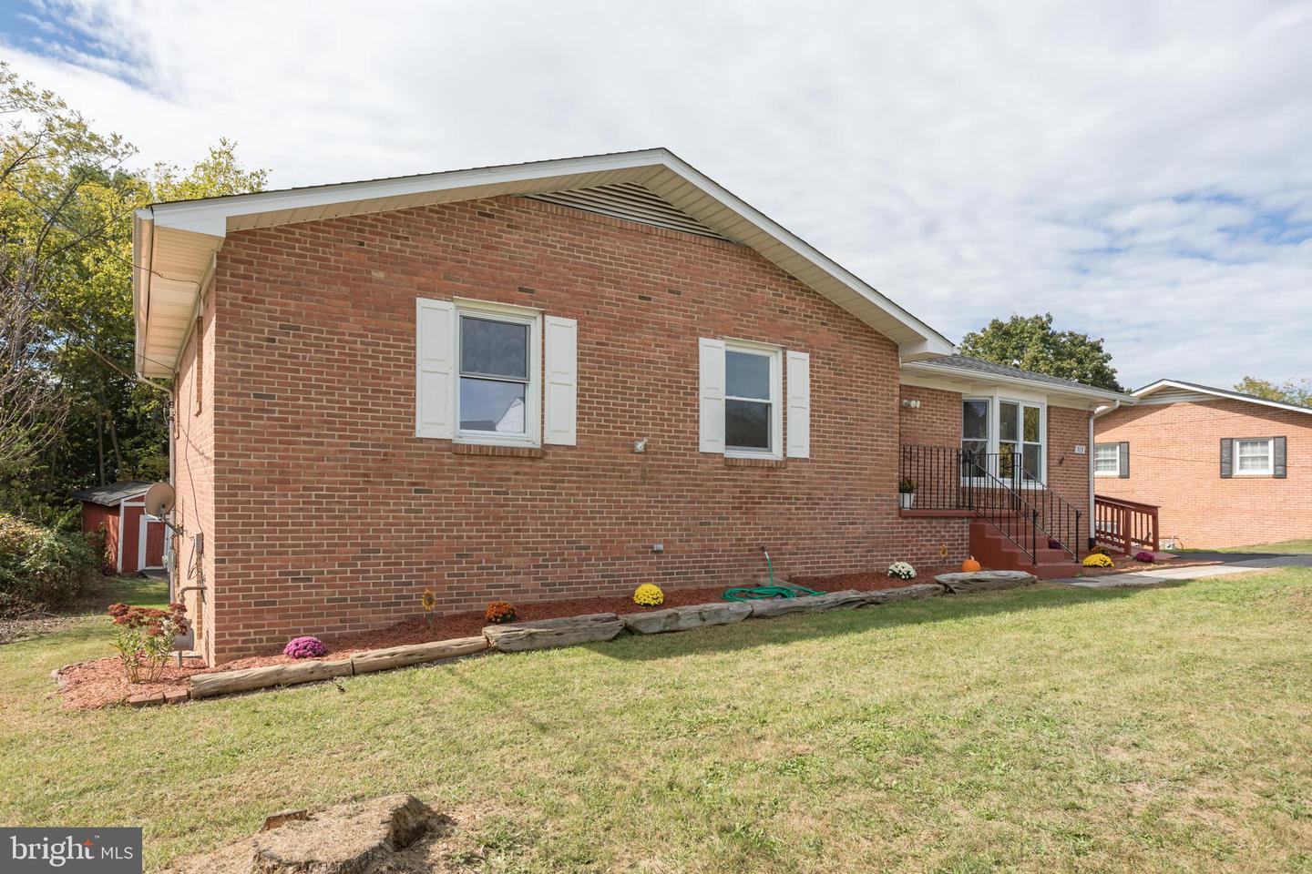 113 WILLIAMSON RD, WINCHESTER, Virginia 22602, 3 Bedrooms Bedrooms, ,2 BathroomsBathrooms,Residential,For sale,113 WILLIAMSON RD,VAFV2037522 MLS # VAFV2037522