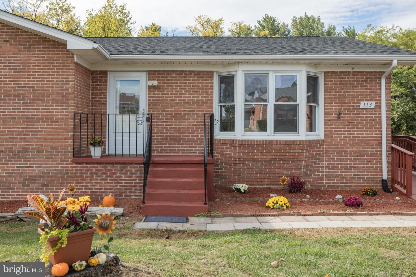 113 WILLIAMSON RD, WINCHESTER, Virginia 22602, 3 Bedrooms Bedrooms, ,2 BathroomsBathrooms,Residential,For sale,113 WILLIAMSON RD,VAFV2037522 MLS # VAFV2037522