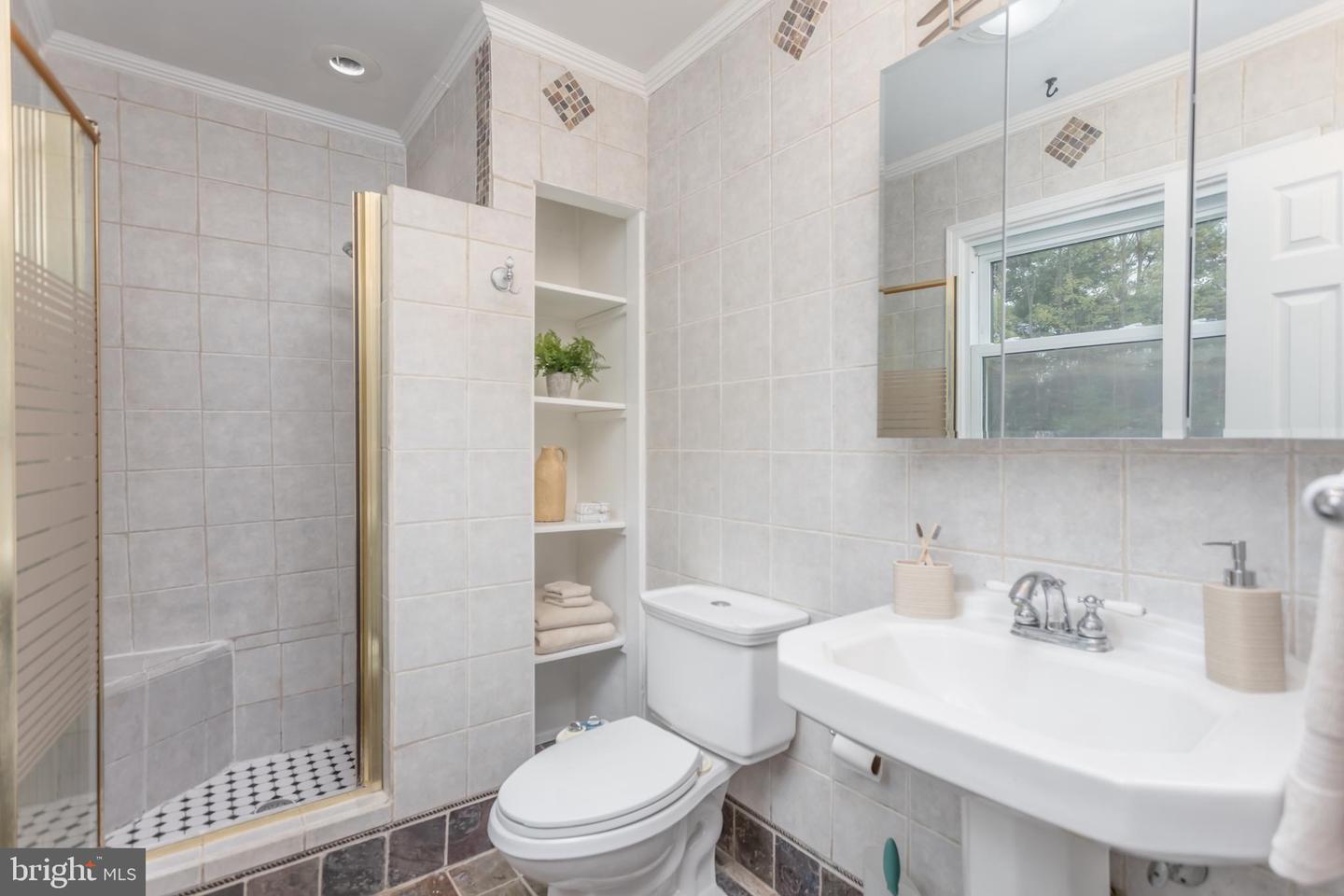113 WILLIAMSON RD, WINCHESTER, Virginia 22602, 3 Bedrooms Bedrooms, ,2 BathroomsBathrooms,Residential,For sale,113 WILLIAMSON RD,VAFV2037522 MLS # VAFV2037522