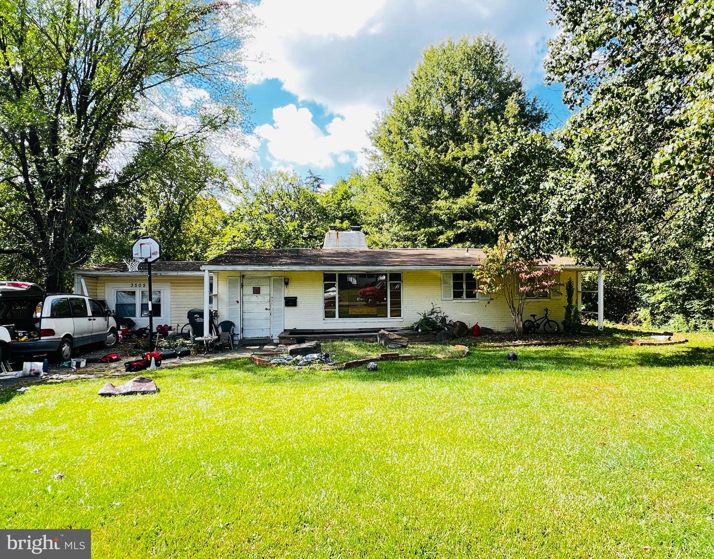3505 DEVON DR, FALLS CHURCH, Virginia 22042, 3 Bedrooms Bedrooms, 5 Rooms Rooms,2 BathroomsBathrooms,Residential,For sale,3505 DEVON DR,VAFX2275440 MLS # VAFX2275440