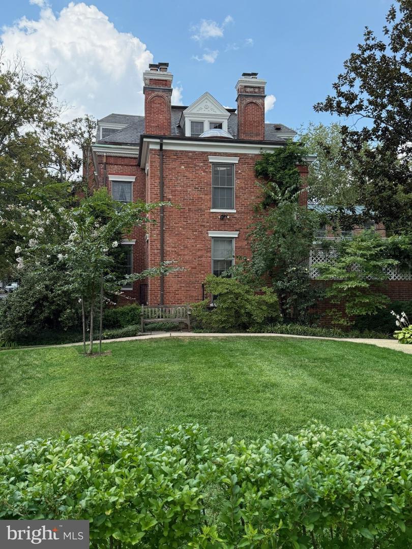 1669 31ST ST NW, WASHINGTON, District Of Columbia 20007, 7 Bedrooms Bedrooms, ,7 BathroomsBathrooms,Residential,For sale,1669 31ST ST NW,DCDC2218054 MLS # DCDC2218054