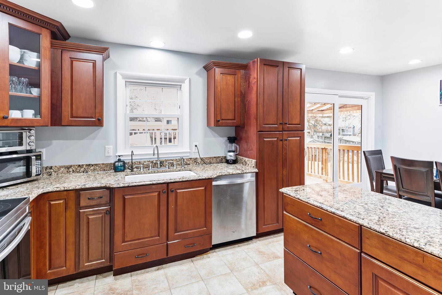 14010 MAPLEDALE AVE, WOODBRIDGE, Virginia 22193, 4 Bedrooms Bedrooms, ,2 BathroomsBathrooms,Residential,For sale,14010 MAPLEDALE AVE,VAPW2103928 MLS # VAPW2103928
