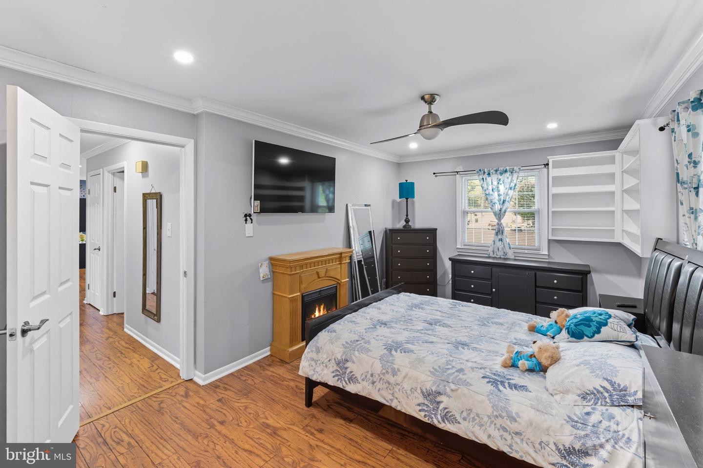 14010 MAPLEDALE AVE, WOODBRIDGE, Virginia 22193, 4 Bedrooms Bedrooms, ,2 BathroomsBathrooms,Residential,For sale,14010 MAPLEDALE AVE,VAPW2103928 MLS # VAPW2103928