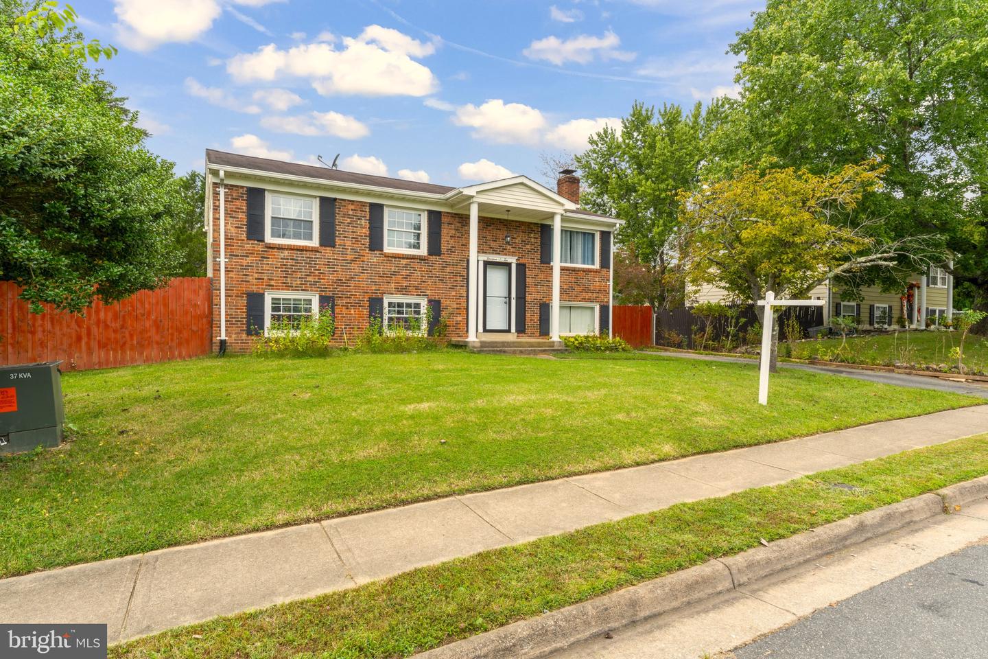 14010 MAPLEDALE AVE, WOODBRIDGE, Virginia 22193, 4 Bedrooms Bedrooms, ,2 BathroomsBathrooms,Residential,For sale,14010 MAPLEDALE AVE,VAPW2103928 MLS # VAPW2103928