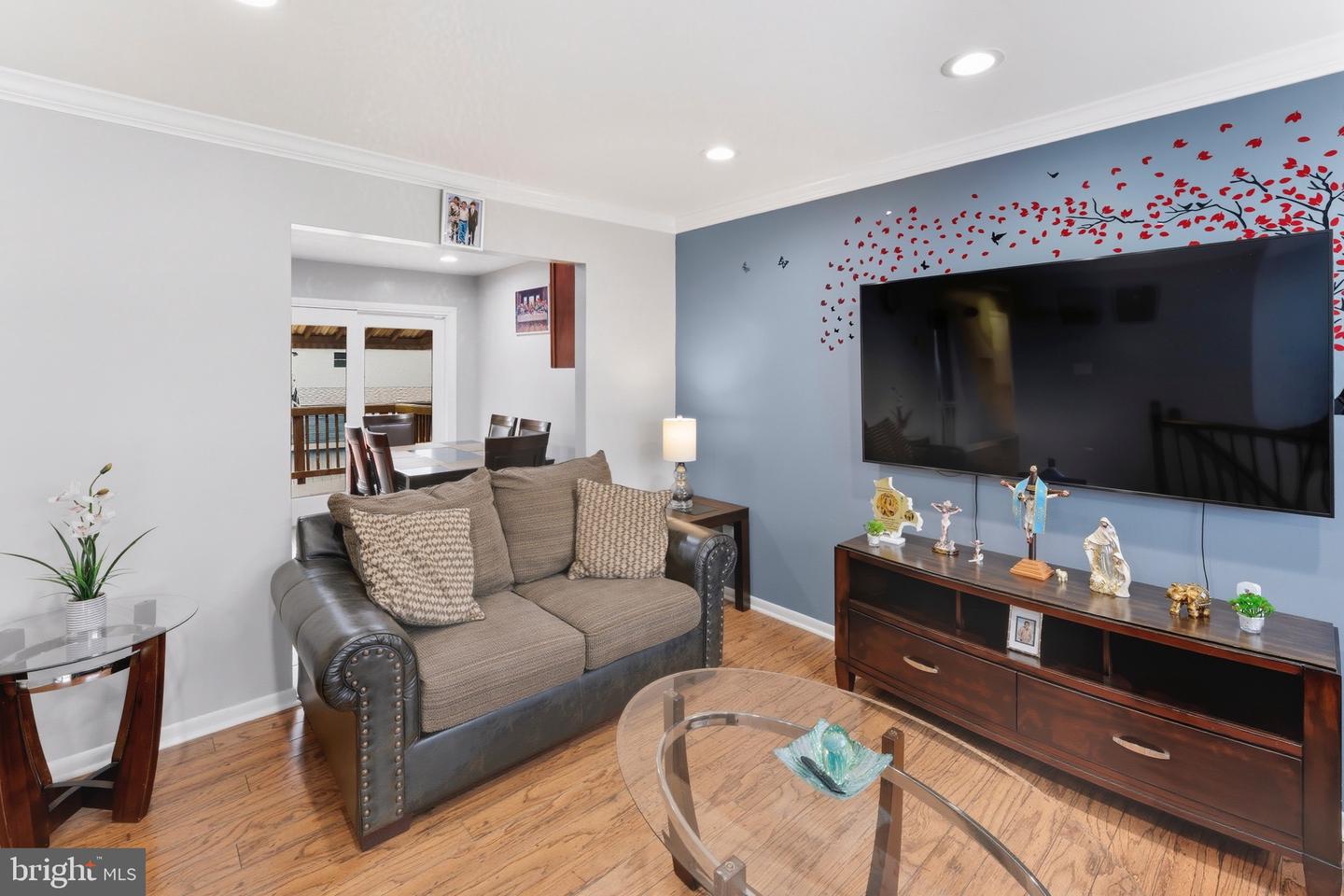 14010 MAPLEDALE AVE, WOODBRIDGE, Virginia 22193, 4 Bedrooms Bedrooms, ,2 BathroomsBathrooms,Residential,For sale,14010 MAPLEDALE AVE,VAPW2103928 MLS # VAPW2103928