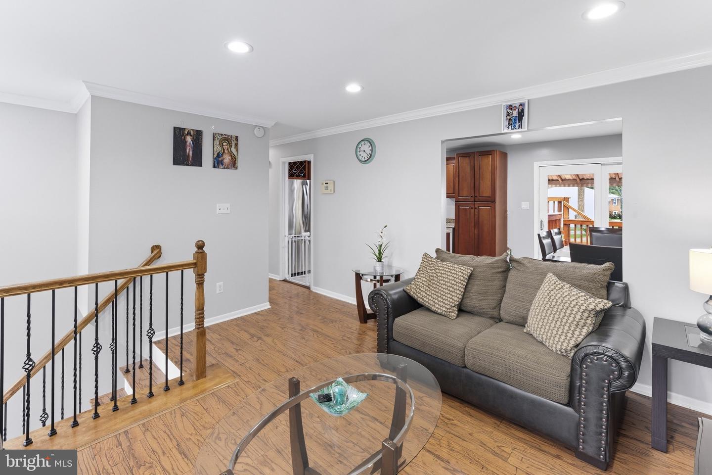 14010 MAPLEDALE AVE, WOODBRIDGE, Virginia 22193, 4 Bedrooms Bedrooms, ,2 BathroomsBathrooms,Residential,For sale,14010 MAPLEDALE AVE,VAPW2103928 MLS # VAPW2103928