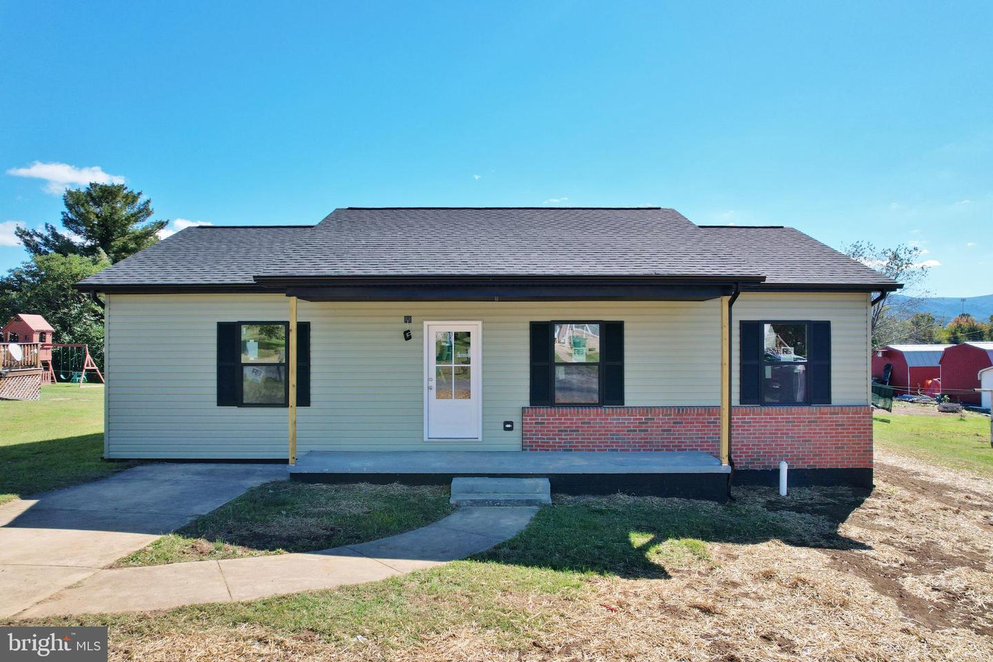 511 FIFTH ST, LURAY, Virginia 22835, 3 Bedrooms Bedrooms, ,2 BathroomsBathrooms,Residential,For sale,511 FIFTH ST,VAPA2005378 MLS # VAPA2005378