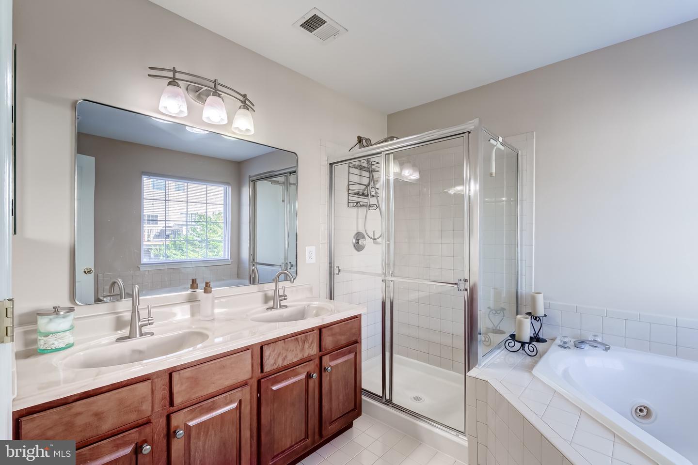 18483 WIDE MEADOW SQ, LEESBURG, Virginia 20176, 3 Bedrooms Bedrooms, ,3 BathroomsBathrooms,Residential,For sale,18483 WIDE MEADOW SQ,VALO2108914 MLS # VALO2108914