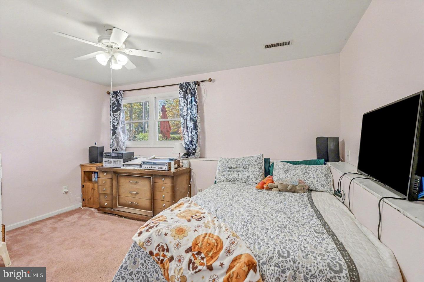 12411 WARREN LN, SPOTSYLVANIA, Virginia 22551, 4 Bedrooms Bedrooms, ,3 BathroomsBathrooms,Residential,For sale,12411 WARREN LN,VASP2036952 MLS # VASP2036952