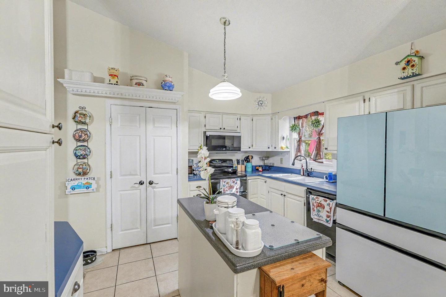 12411 WARREN LN, SPOTSYLVANIA, Virginia 22551, 4 Bedrooms Bedrooms, ,3 BathroomsBathrooms,Residential,For sale,12411 WARREN LN,VASP2036952 MLS # VASP2036952