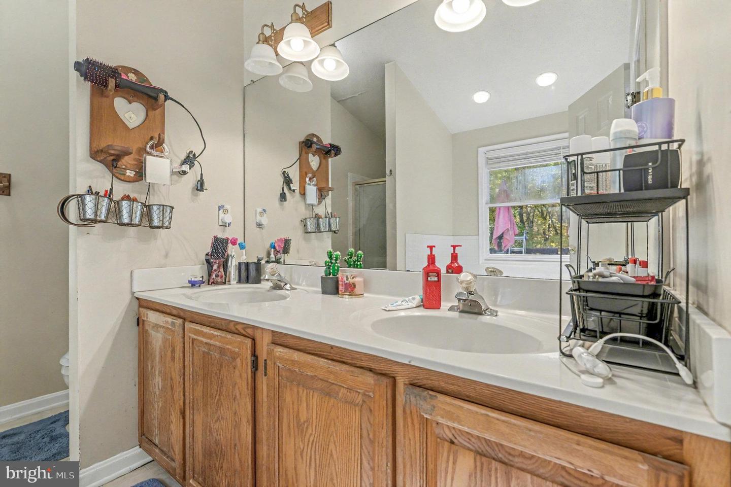 12411 WARREN LN, SPOTSYLVANIA, Virginia 22551, 4 Bedrooms Bedrooms, ,3 BathroomsBathrooms,Residential,For sale,12411 WARREN LN,VASP2036952 MLS # VASP2036952