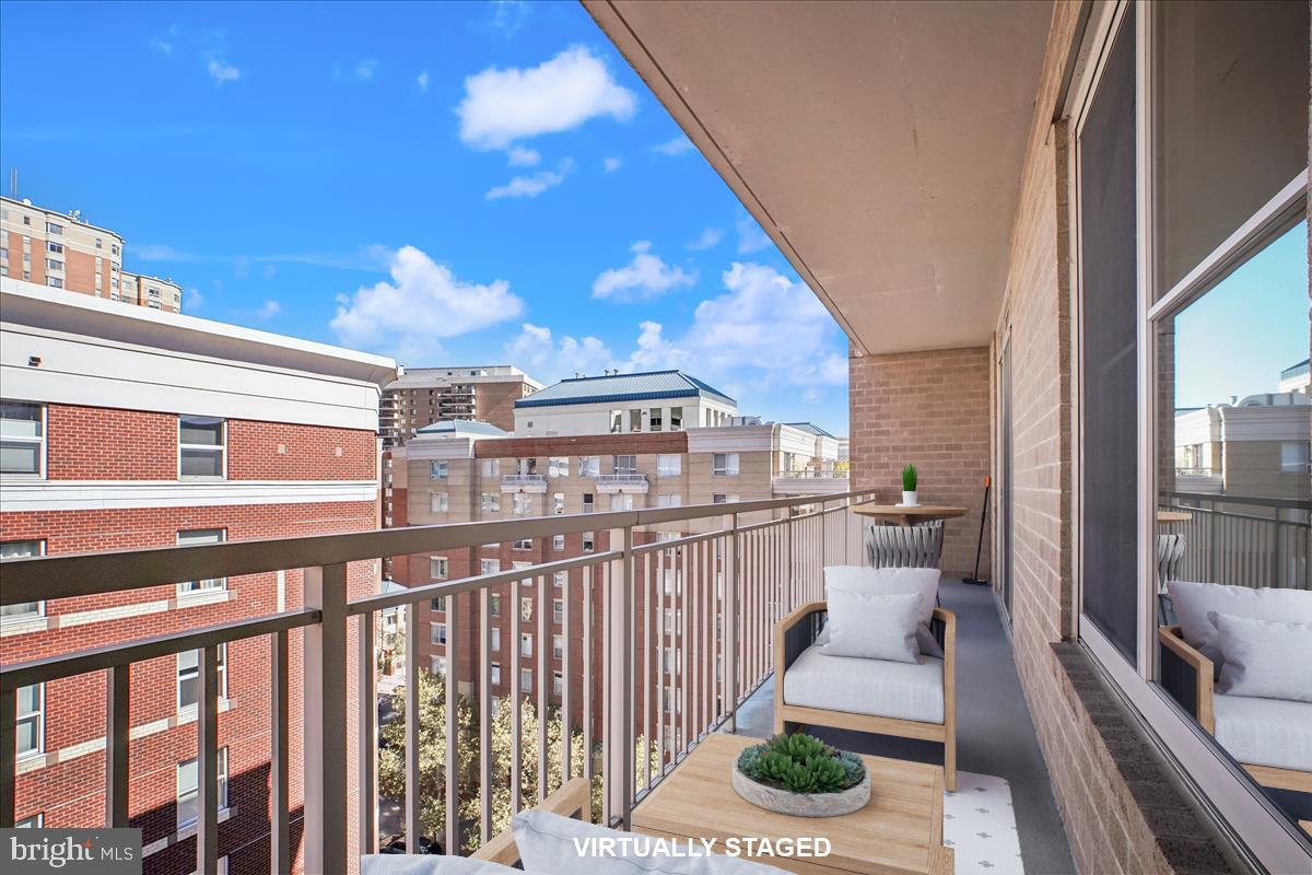 820 N POLLARD ST #812, ARLINGTON, Virginia 22203, 1 Bedroom Bedrooms, 4 Rooms Rooms,1 BathroomBathrooms,Residential,For sale,820 N POLLARD ST #812,VAAR2065144 MLS # VAAR2065144