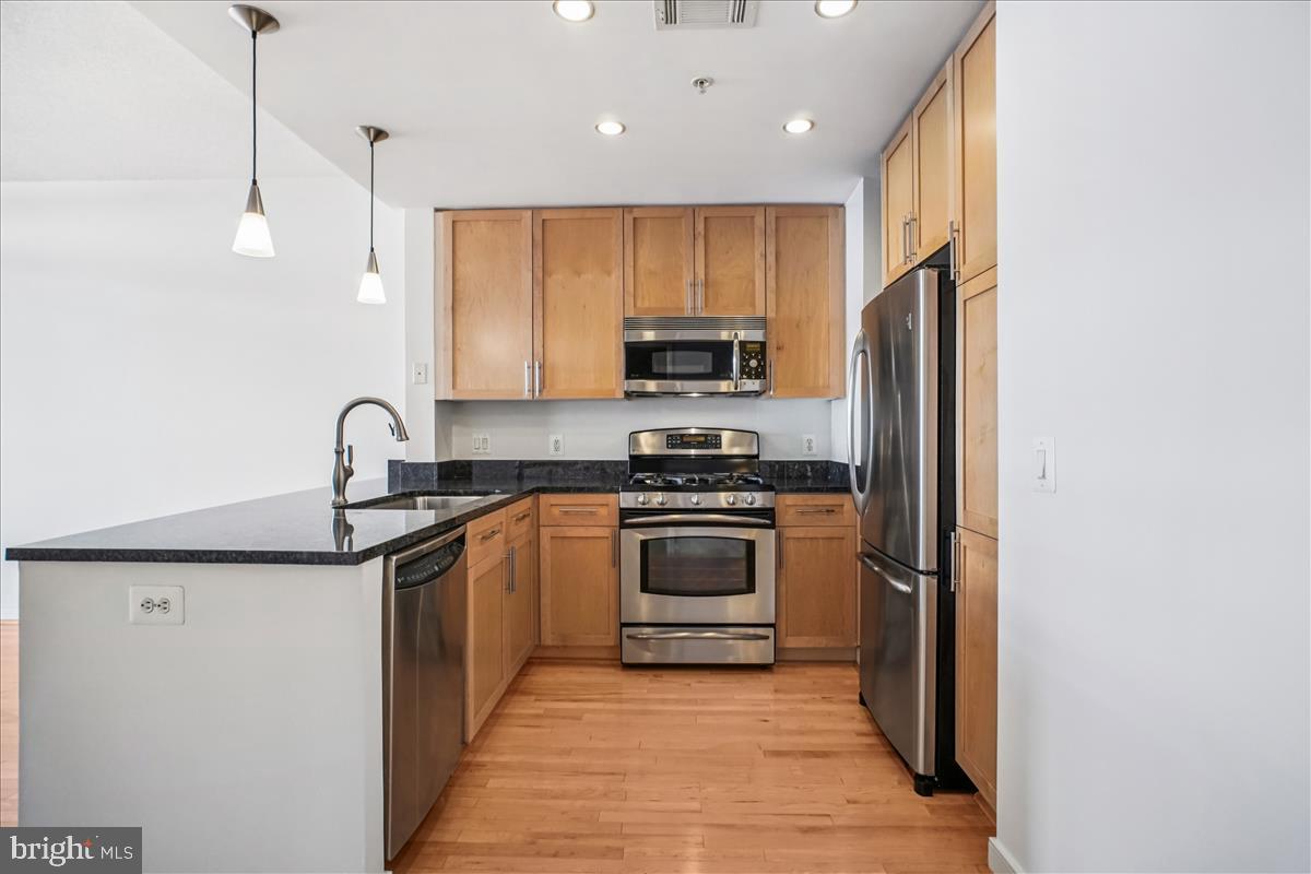 820 N POLLARD ST #812, ARLINGTON, Virginia 22203, 1 Bedroom Bedrooms, 4 Rooms Rooms,1 BathroomBathrooms,Residential,For sale,820 N POLLARD ST #812,VAAR2065144 MLS # VAAR2065144