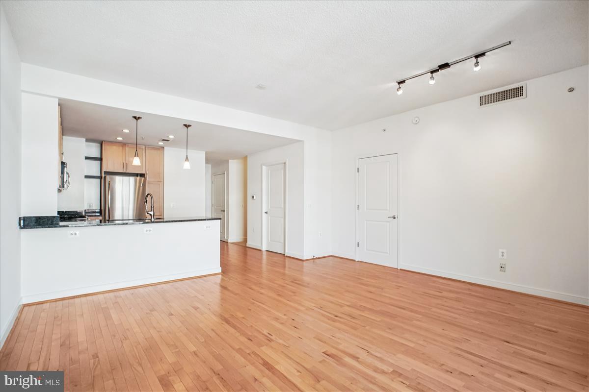 820 N POLLARD ST #812, ARLINGTON, Virginia 22203, 1 Bedroom Bedrooms, 4 Rooms Rooms,1 BathroomBathrooms,Residential,For sale,820 N POLLARD ST #812,VAAR2065144 MLS # VAAR2065144