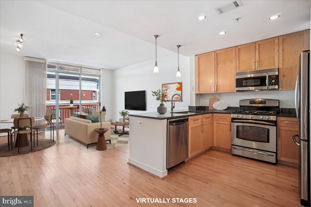 820 N POLLARD ST #812, ARLINGTON, Virginia 22203, 1 Bedroom Bedrooms, 4 Rooms Rooms,1 BathroomBathrooms,Residential,For sale,820 N POLLARD ST #812,VAAR2065144 MLS # VAAR2065144