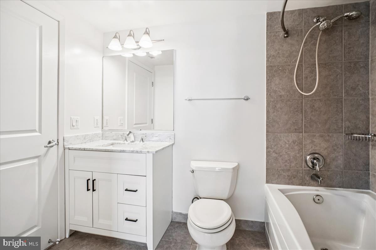 820 N POLLARD ST #812, ARLINGTON, Virginia 22203, 1 Bedroom Bedrooms, 4 Rooms Rooms,1 BathroomBathrooms,Residential,For sale,820 N POLLARD ST #812,VAAR2065144 MLS # VAAR2065144
