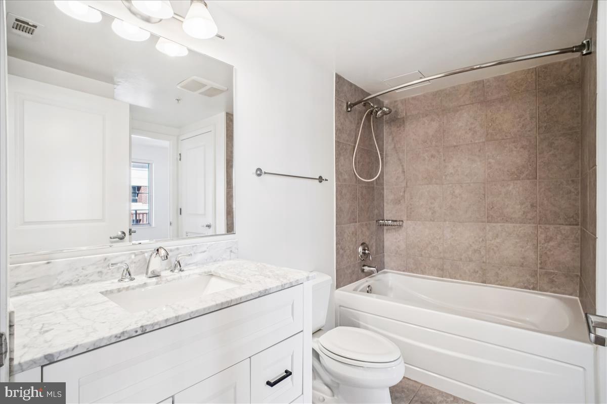 820 N POLLARD ST #812, ARLINGTON, Virginia 22203, 1 Bedroom Bedrooms, 4 Rooms Rooms,1 BathroomBathrooms,Residential,For sale,820 N POLLARD ST #812,VAAR2065144 MLS # VAAR2065144