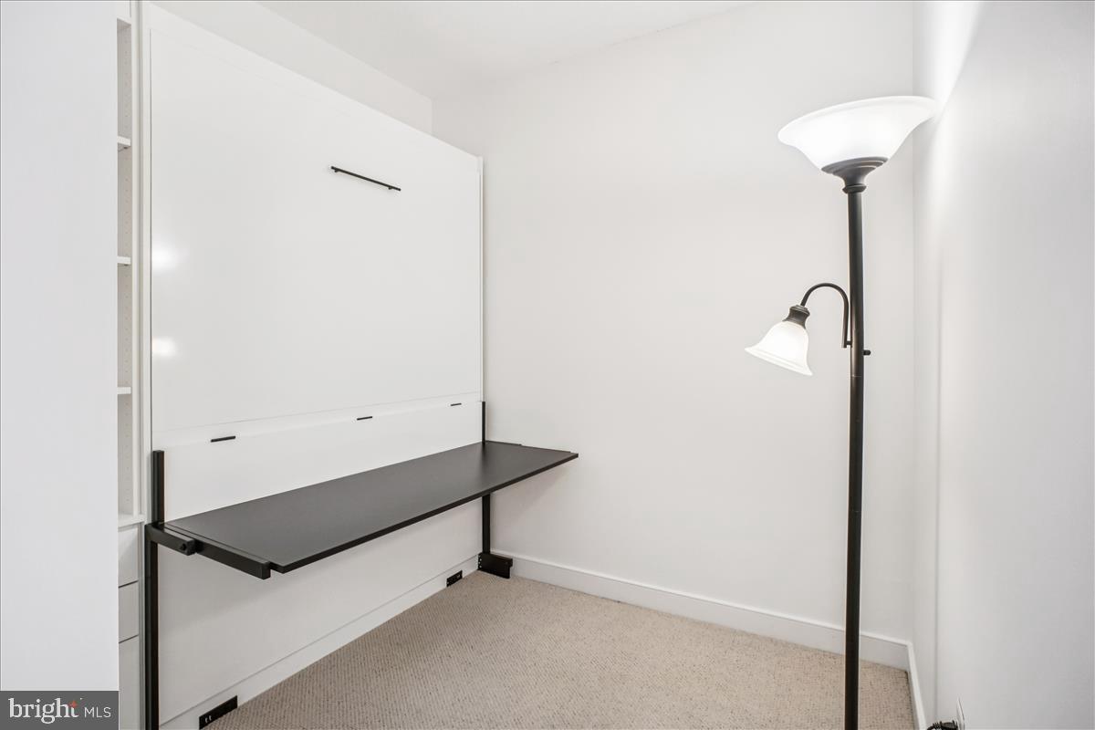 820 N POLLARD ST #812, ARLINGTON, Virginia 22203, 1 Bedroom Bedrooms, 4 Rooms Rooms,1 BathroomBathrooms,Residential,For sale,820 N POLLARD ST #812,VAAR2065144 MLS # VAAR2065144