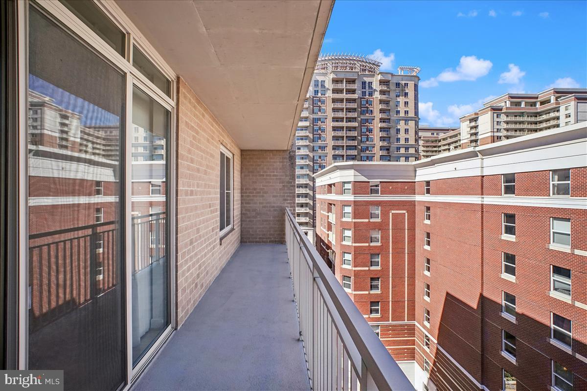 820 N POLLARD ST #812, ARLINGTON, Virginia 22203, 1 Bedroom Bedrooms, 4 Rooms Rooms,1 BathroomBathrooms,Residential,For sale,820 N POLLARD ST #812,VAAR2065144 MLS # VAAR2065144