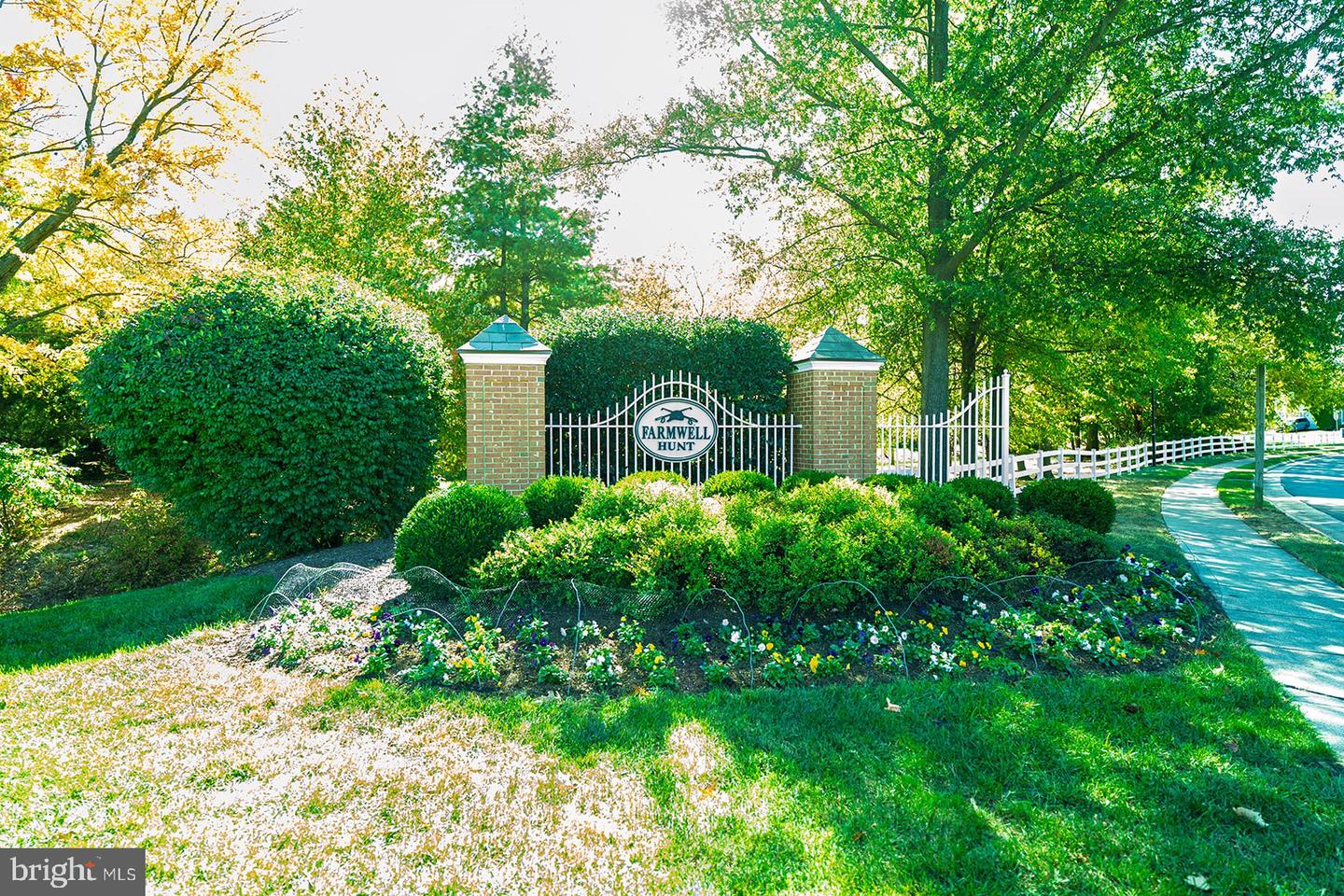 43793 STEINBECK SQ, ASHBURN, Virginia 20147, 3 Bedrooms Bedrooms, ,3 BathroomsBathrooms,Residential,For sale,43793 STEINBECK SQ,VALO2109270 MLS # VALO2109270