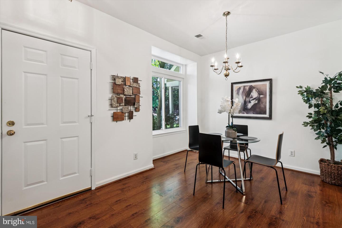 12312 STRONG CT #557, FAIRFAX, Virginia 22033, 2 Bedrooms Bedrooms, ,2 BathroomsBathrooms,Residential,For sale,12312 STRONG CT #557,VAFX2275282 MLS # VAFX2275282