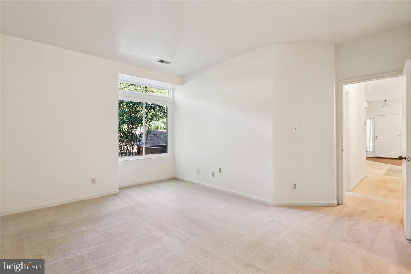 12312 STRONG CT #557, FAIRFAX, Virginia 22033, 2 Bedrooms Bedrooms, ,2 BathroomsBathrooms,Residential,For sale,12312 STRONG CT #557,VAFX2275282 MLS # VAFX2275282