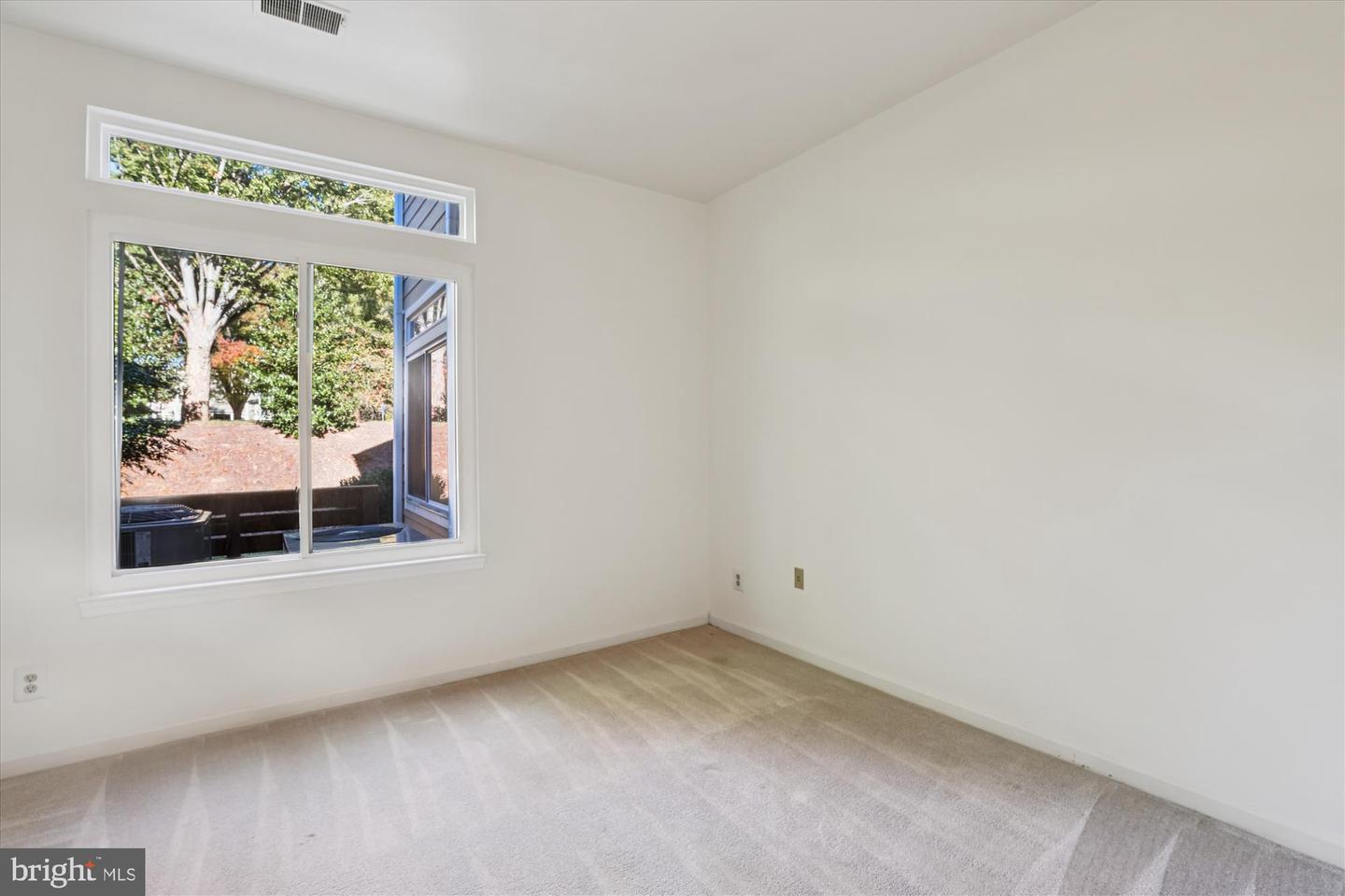 12312 STRONG CT #557, FAIRFAX, Virginia 22033, 2 Bedrooms Bedrooms, ,2 BathroomsBathrooms,Residential,For sale,12312 STRONG CT #557,VAFX2275282 MLS # VAFX2275282