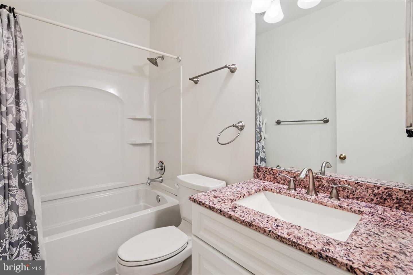 12312 STRONG CT #557, FAIRFAX, Virginia 22033, 2 Bedrooms Bedrooms, ,2 BathroomsBathrooms,Residential,For sale,12312 STRONG CT #557,VAFX2275282 MLS # VAFX2275282