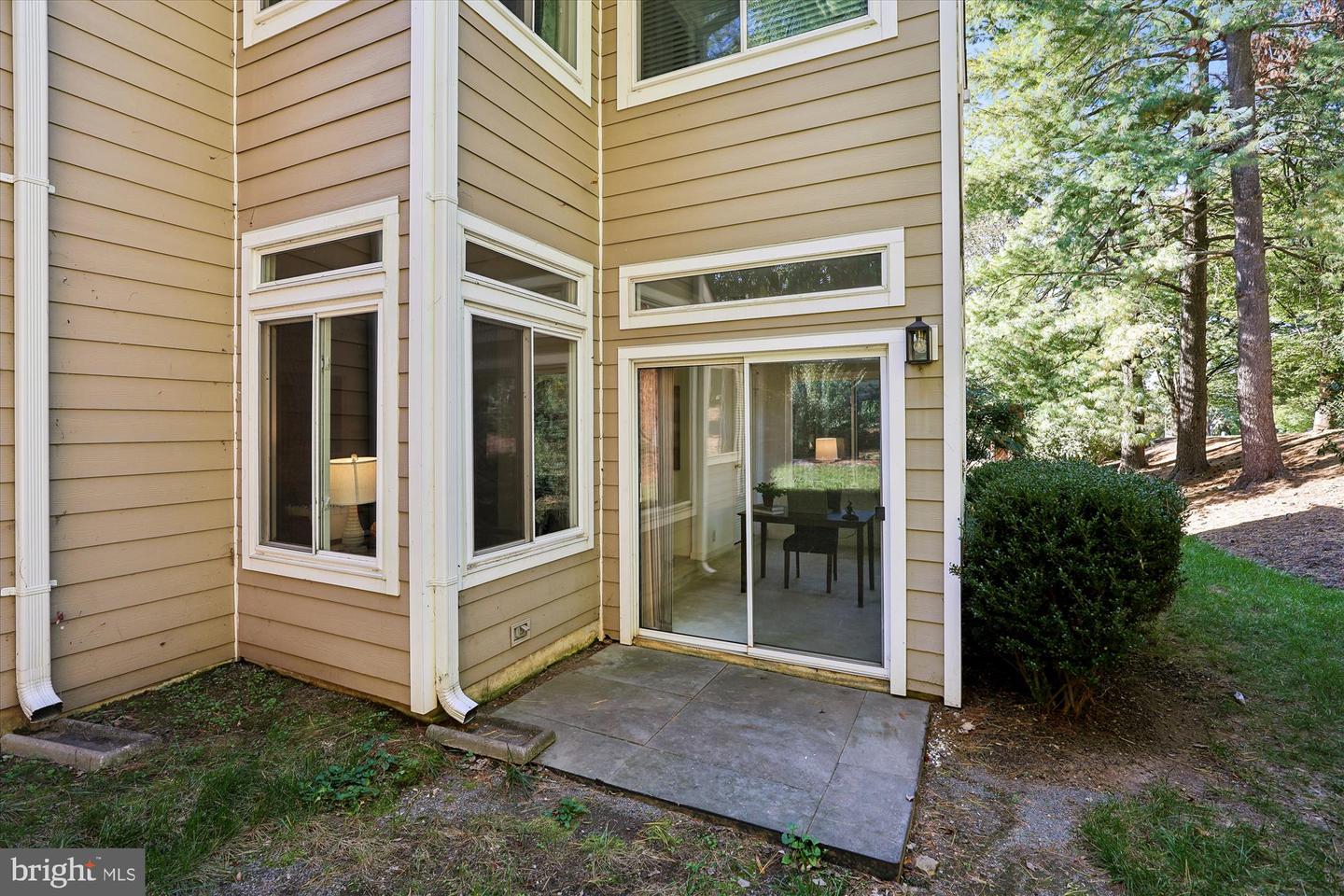 12312 STRONG CT #557, FAIRFAX, Virginia 22033, 2 Bedrooms Bedrooms, ,2 BathroomsBathrooms,Residential,For sale,12312 STRONG CT #557,VAFX2275282 MLS # VAFX2275282