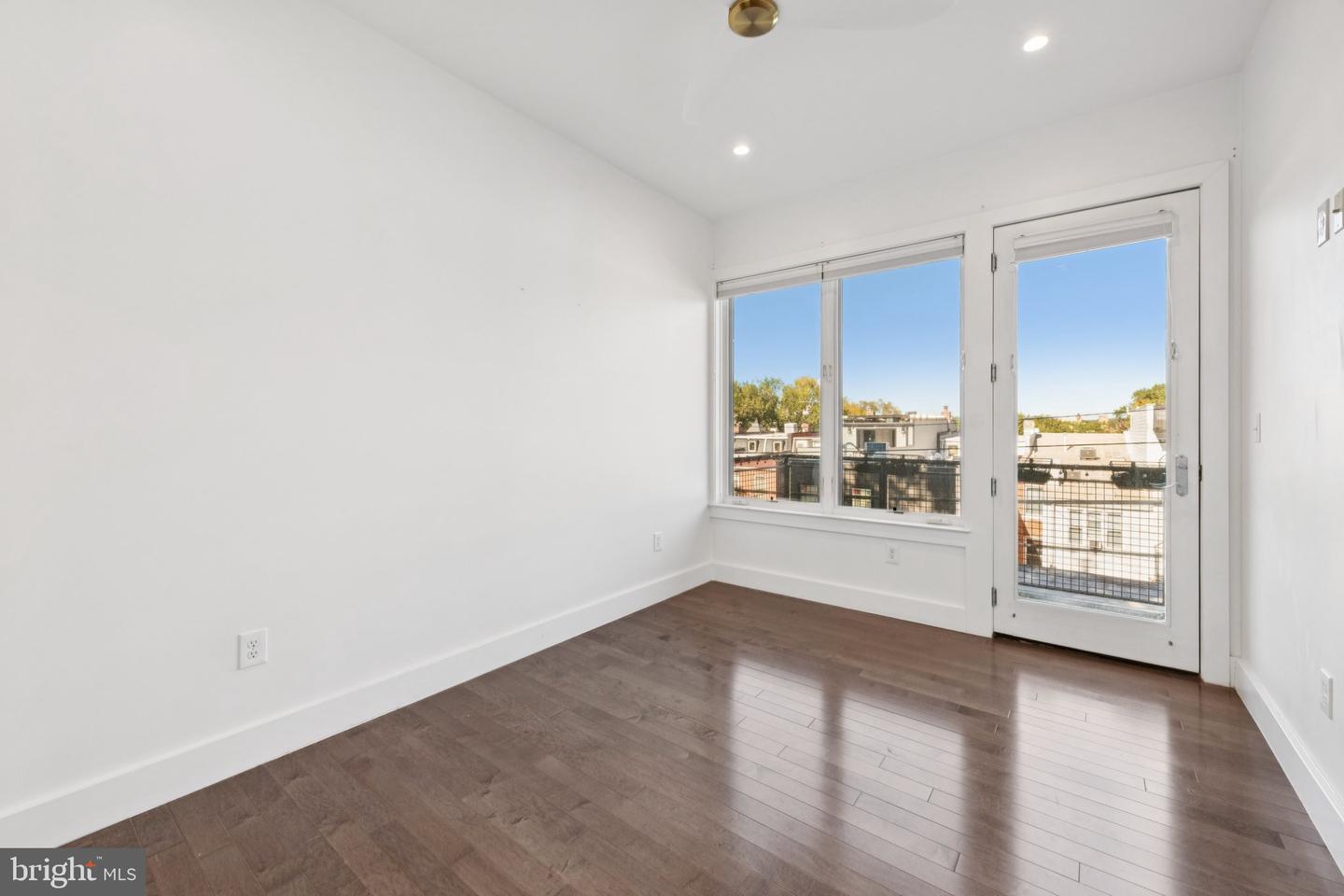 1767 LANIER PL NW #6, WASHINGTON, District Of Columbia 20009, 2 Bedrooms Bedrooms, ,2 BathroomsBathrooms,Residential,For sale,1767 LANIER PL NW #6,DCDC2227940 MLS # DCDC2227940